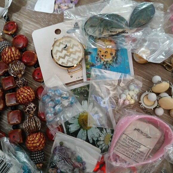 JEWELRY  MAKING BEADS - Picture 9 of 9